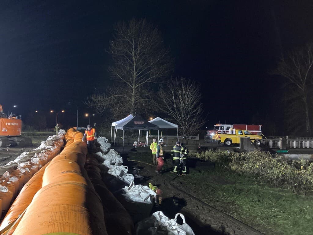 b-c-extends-gas-rationing-state-of-emergency-after-floods