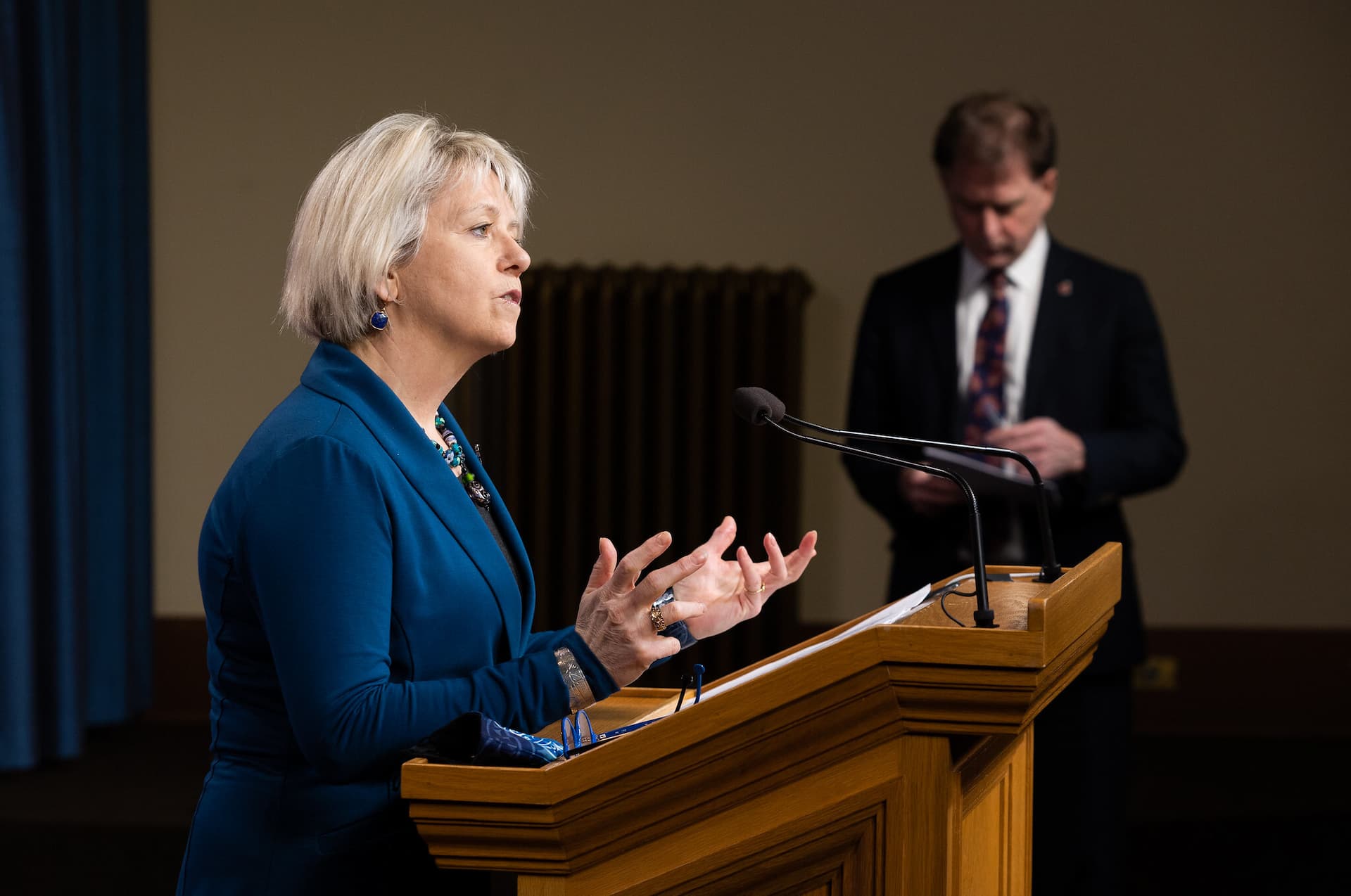 b-c-reports-271-new-covid-19-cases-and-6-deaths