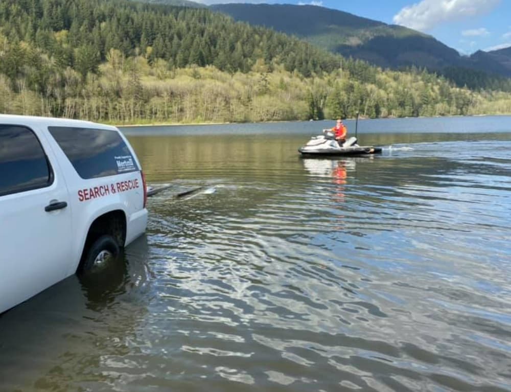 teams-search-for-kelowna-b-c-woman-and-dog-missing-after-walk-along-surging-creek
