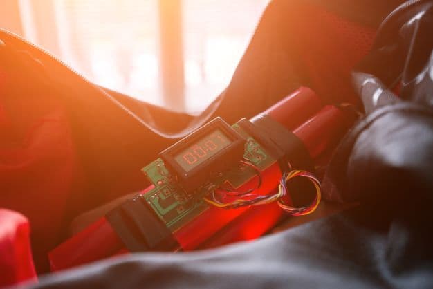 live-explosive-device-safely-removed-from-busy-kelowna-b-c-shopping-area