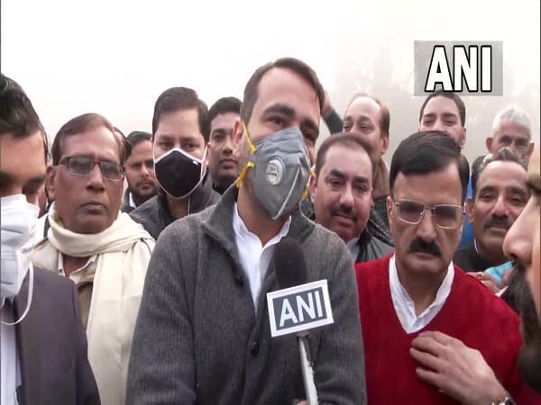 dont-give-invitation-to-me-give-it-to-those-700-farmers-families-whose-houses-have-been-destroyed-rld-chief