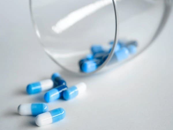 uk-becomes-first-country-to-approve-antiviral-covid-19-pill