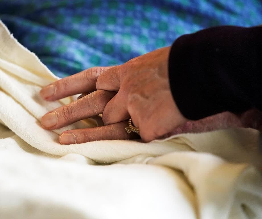 law-delaying-expansion-of-assisted-dying-regime-to-march-2024-passes