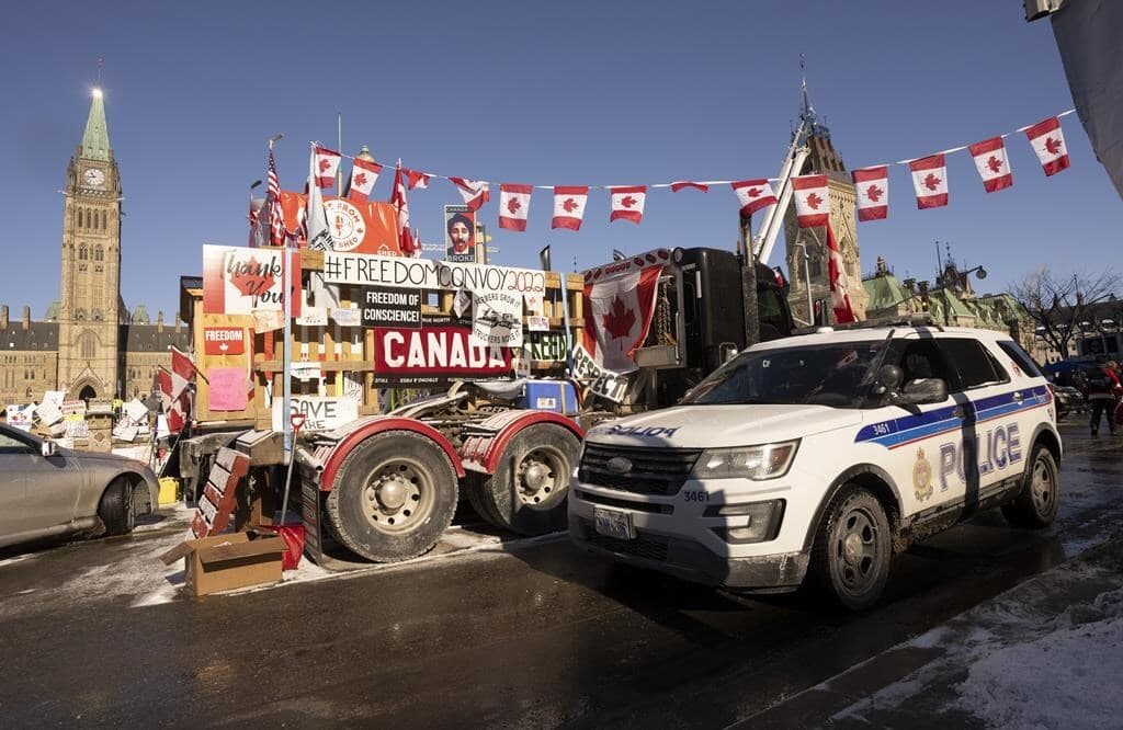 police-make-several-arrests-in-ottawa-as-demonstrators-continue-to-ignore-warnings-and-notice