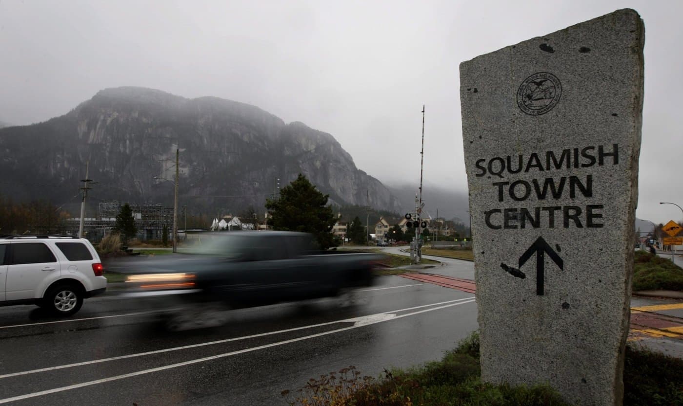 b-c-slack-line-walker-forgot-to-re-attach-leash-before-fatal-fall-association-says