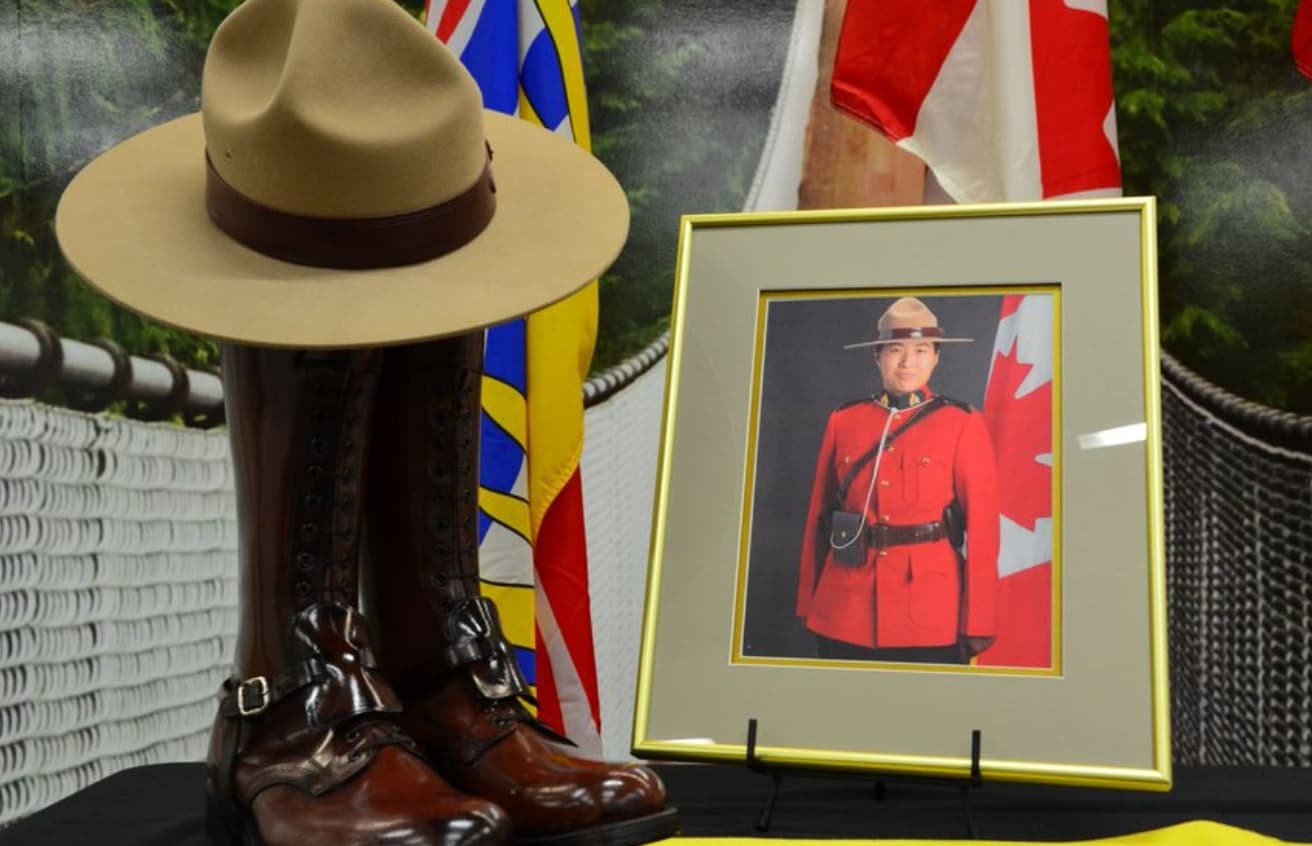 always-a-hero-thousands-gather-to-pay-tribute-to-cst-shaelyn-yang