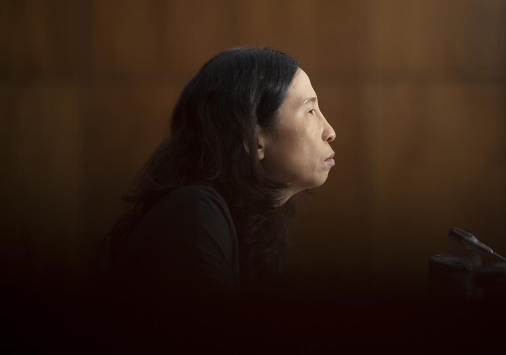 covid-19-resurgence-forecast-for-canada-worse-if-omicron-replaces-delta-dr-tam