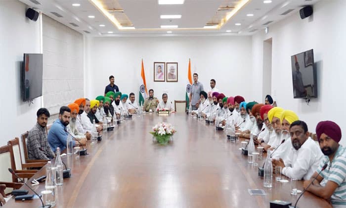 skm-delegation-raises-bbmb-membership-water-management-concerns-with-punjab-governor