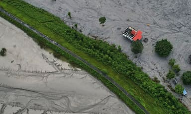 nepal-tibet-flood-death-toll-rises-to-955-over-3-900-still-missing
