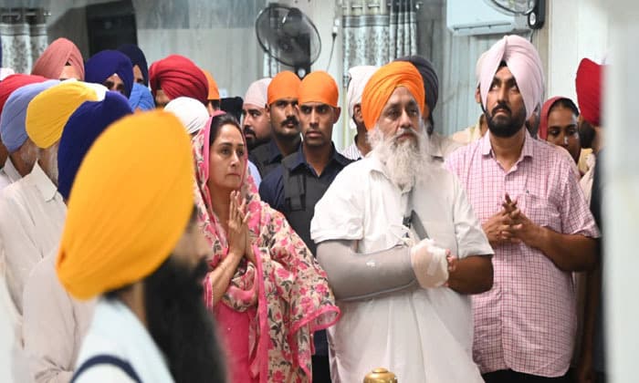 sukhbir-badal-pays-obeisance-at-takht-damdama-sahib-after-nanded-attack