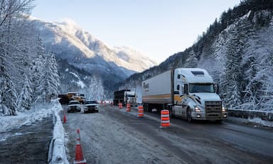 spring-snowfall-drops-30-cm-on-coquihalla-highway-warnings-remain-across-b-c