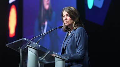 ucp-backs-alberta-remaining-in-canada-after-public-split-over-separation-stance