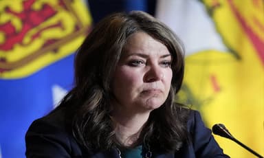 smith-to-host-premiers-stampede-breakfast-following-mixed-reception-at-calgary-parade