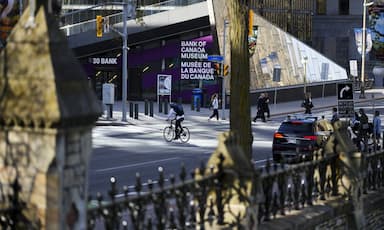 bank-of-canada-holds-key-interest-rate-at-2-25-as-global-risks-weigh-on-outlook