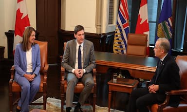 west-coast-pipeline-discussed-as-carney-meets-alberta-and-b-c-premiers-in-ottawa