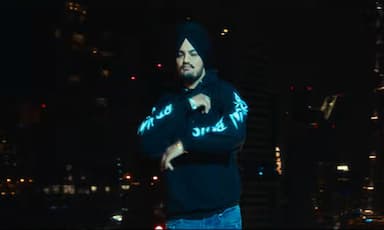 late-sidhu-moose-walas-new-song-kaali-hoodie-released
